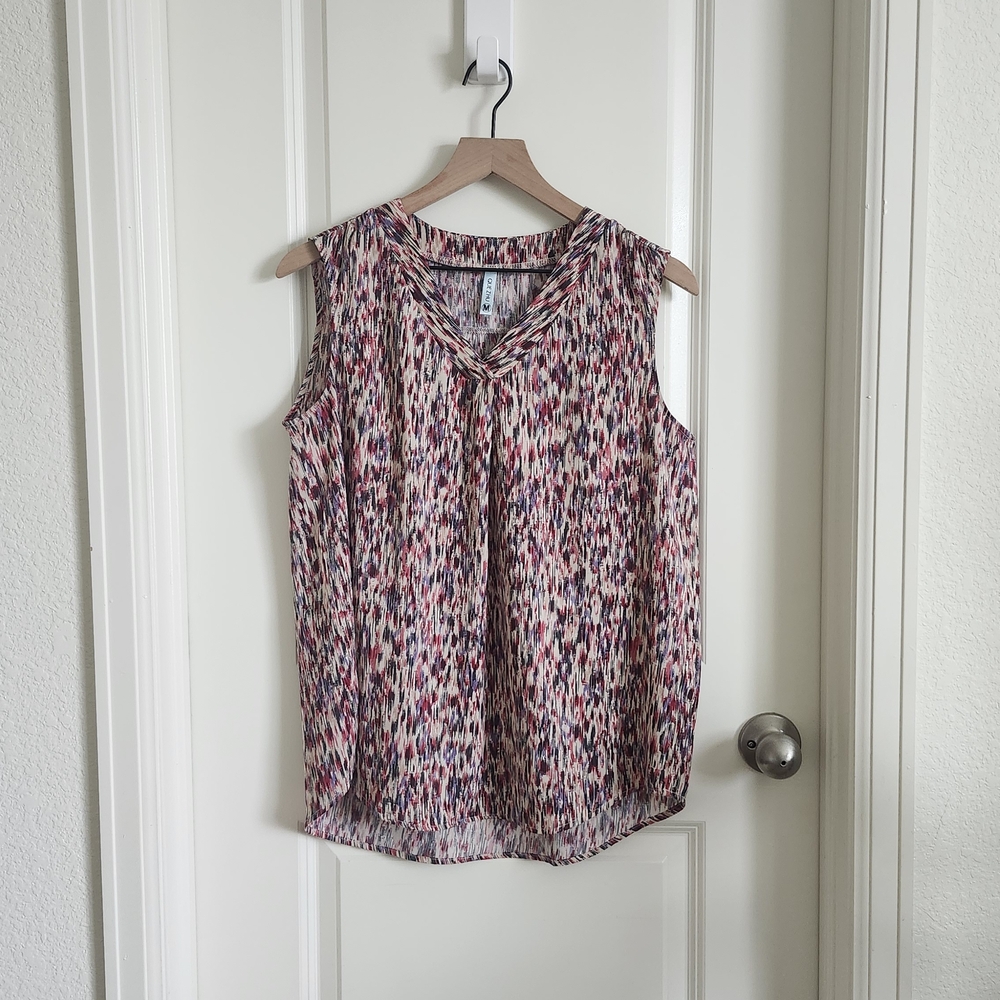 Relaxed Sleeveless V-Neck Blouse